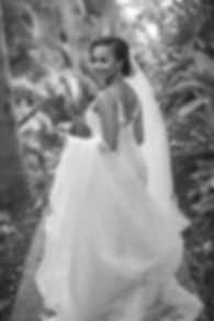 Sydney wedding photographer. Grant Hoskinson Photography. Bride in wedding dress.