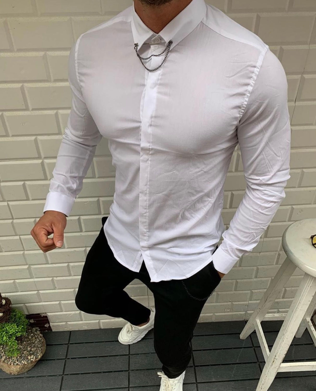 Slim Fit Lycra Collar Chain Shirt