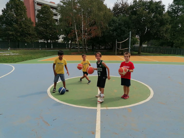 spooky-camp-2022-cre-estivo-bambini-bergamo (75).jpeg