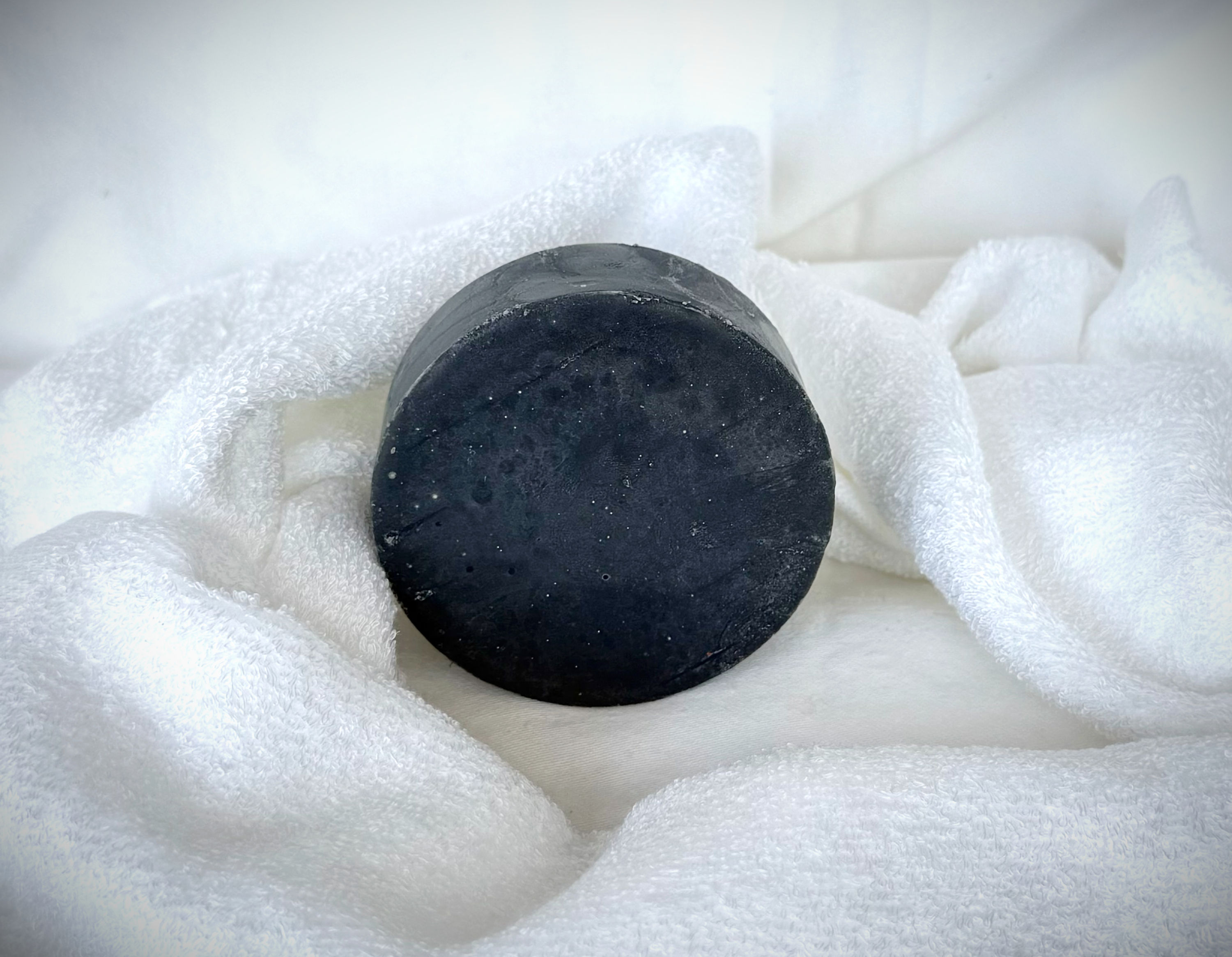 CHARCOAL & TEA TREE SOAP