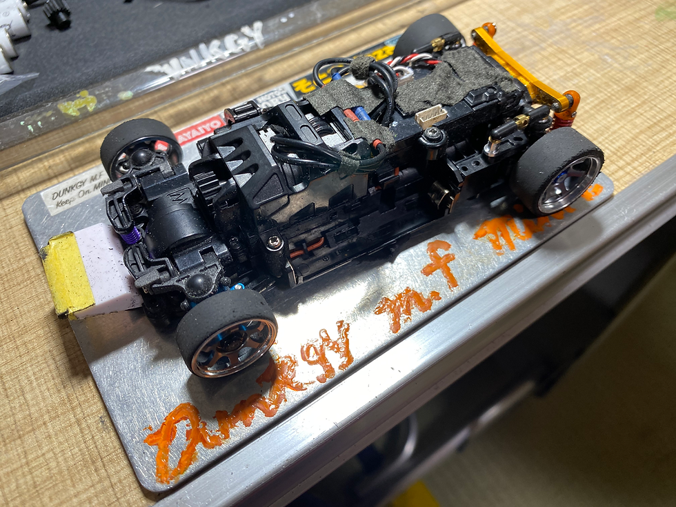 明日17日(月)明後日18日(火)お休みいただきます。