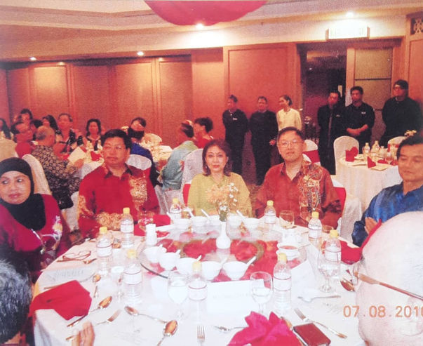 3 Dinner hosted by The Chief Minister of Sabah 2010.jpeg