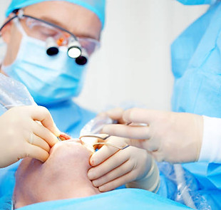 CHIRURGIA PRE IMPLANTARE.jpg