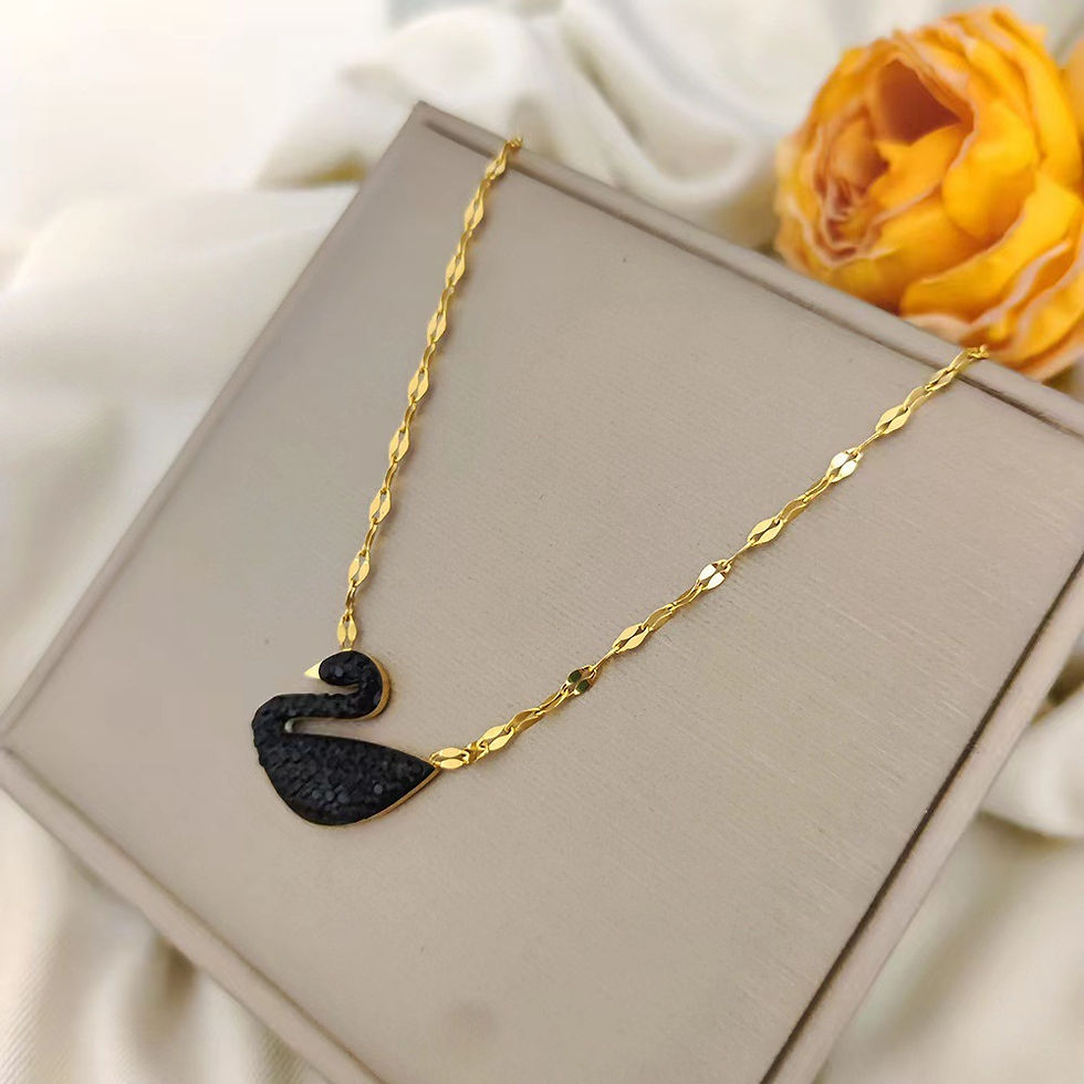 Luxury Gold Plated Pendant Necklace.
