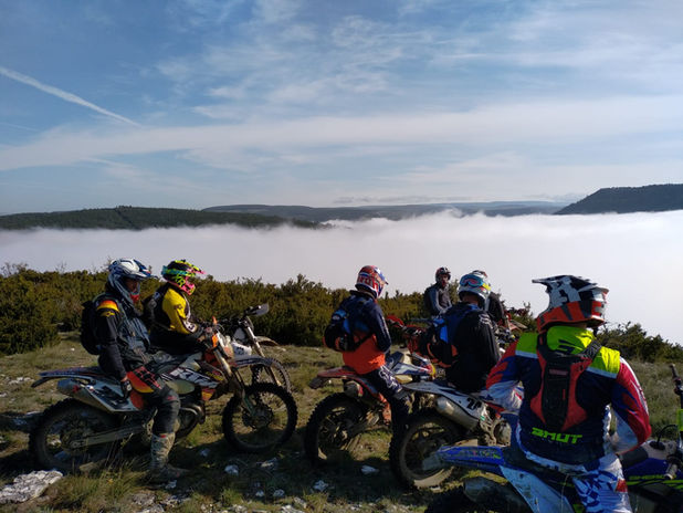 Randonnées moto d'enduro en Cévennes en Lozère
