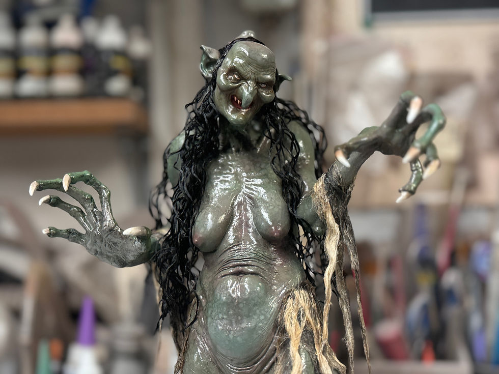 섬네일: Meg Mucklebones (Swamp Witch) Art Statue One-Off