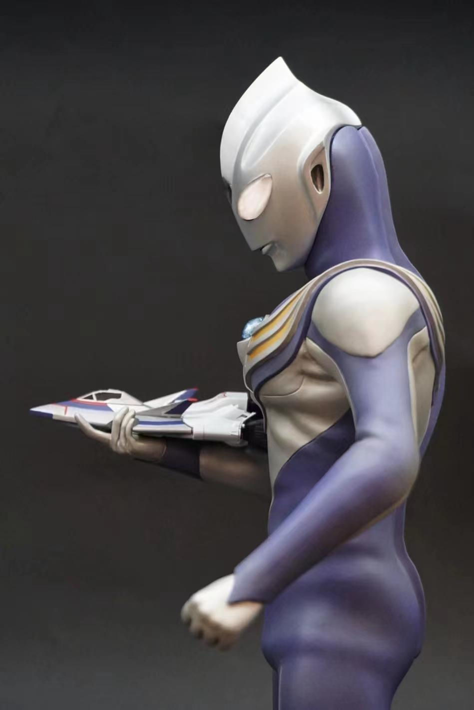 サムネイル： Ultraman  TIGA Sky Type Resin Model 34 cm (ウルトラマンティガ)