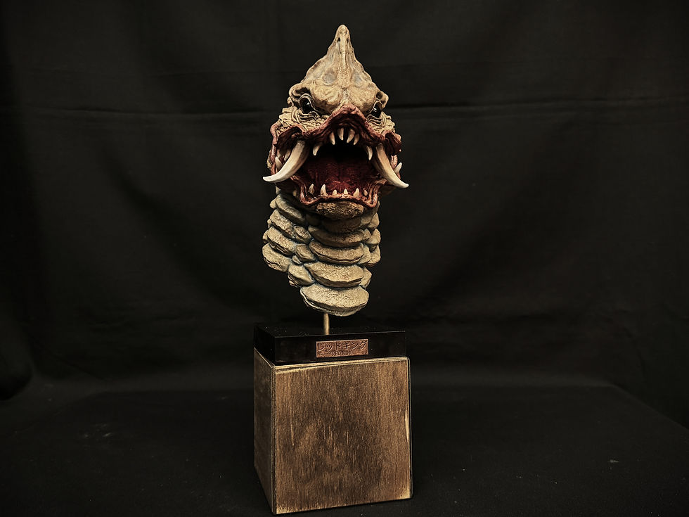 섬네일: Ultra Kaiju Red King Bust Art Statue (One-Off) 完成品