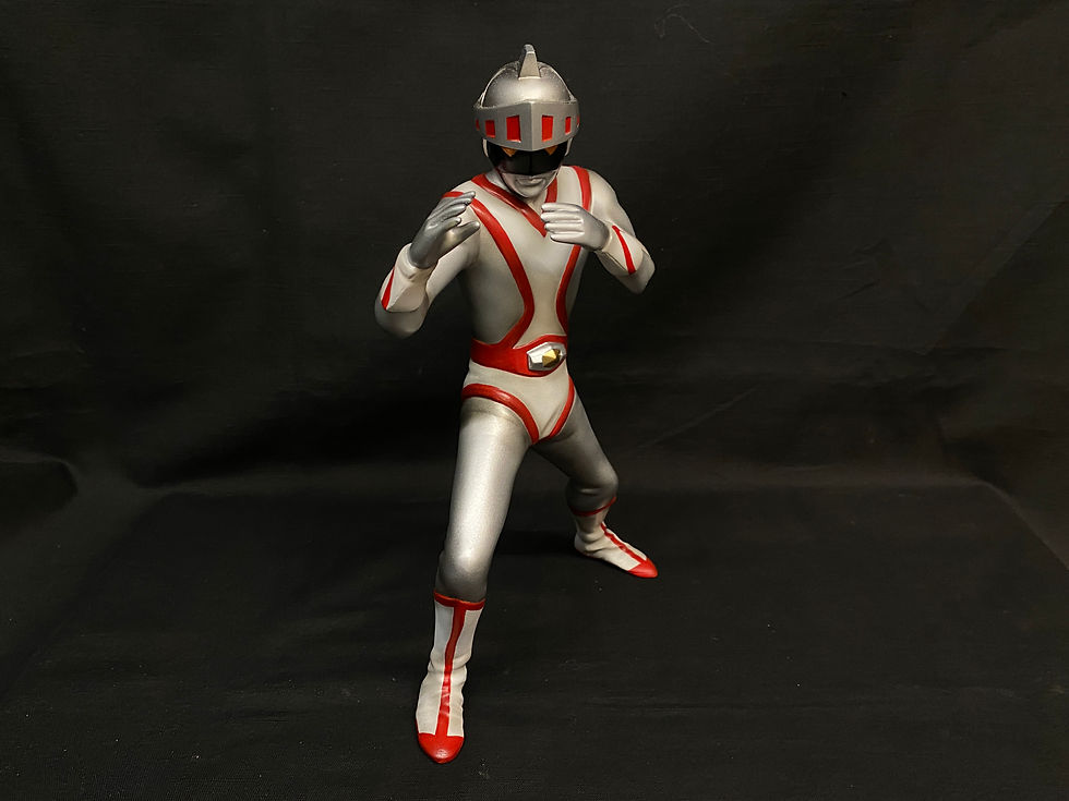 Thumbnail: Silver Kamen Art Statue シルバー仮面 完成品