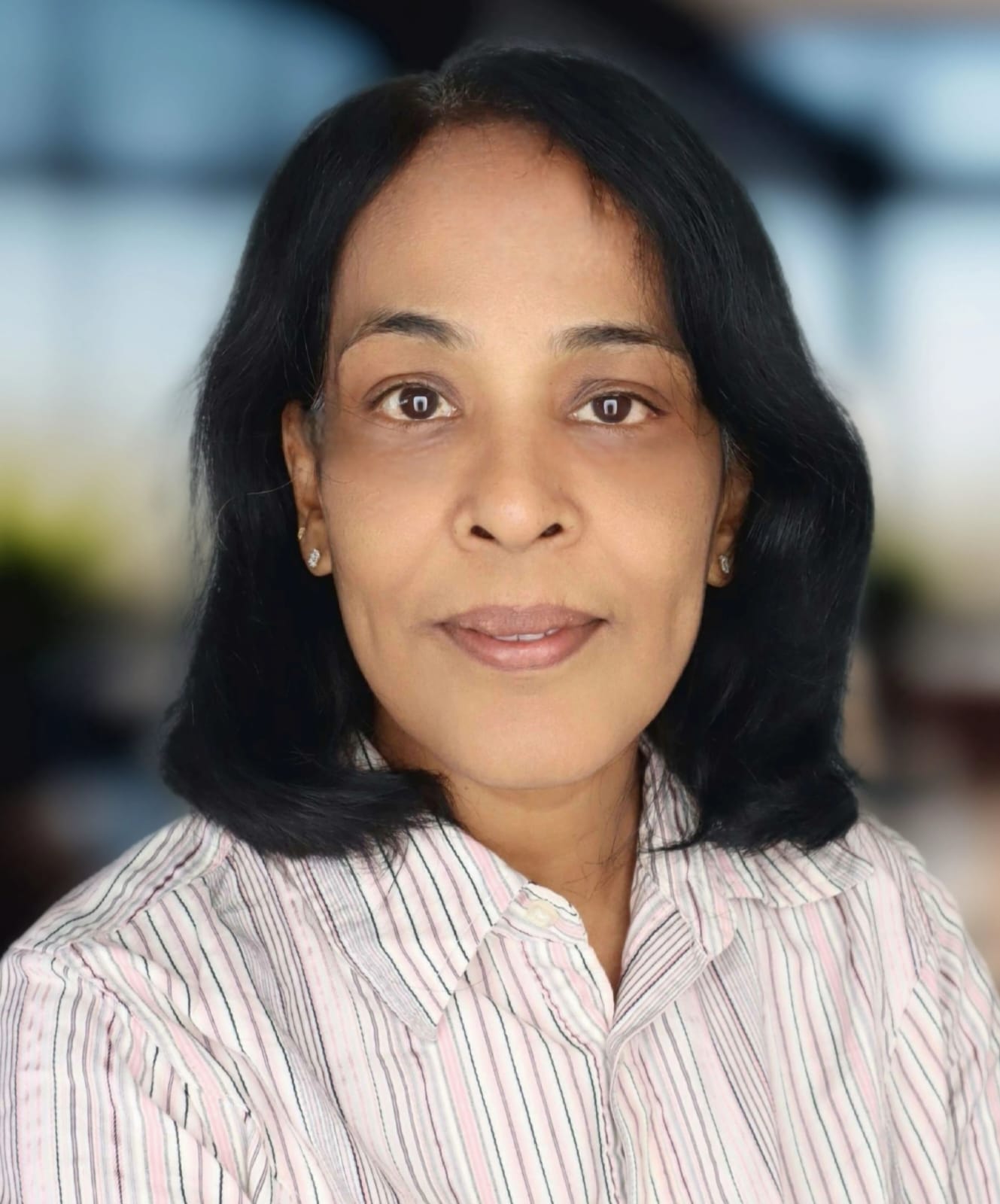 Dr Suvetha K