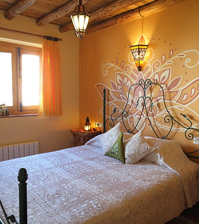 kali deluxe suite double bed fancy bedroom