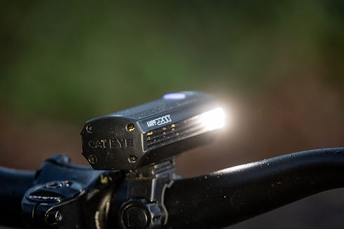 Cateye-light_03-scaled.jpg