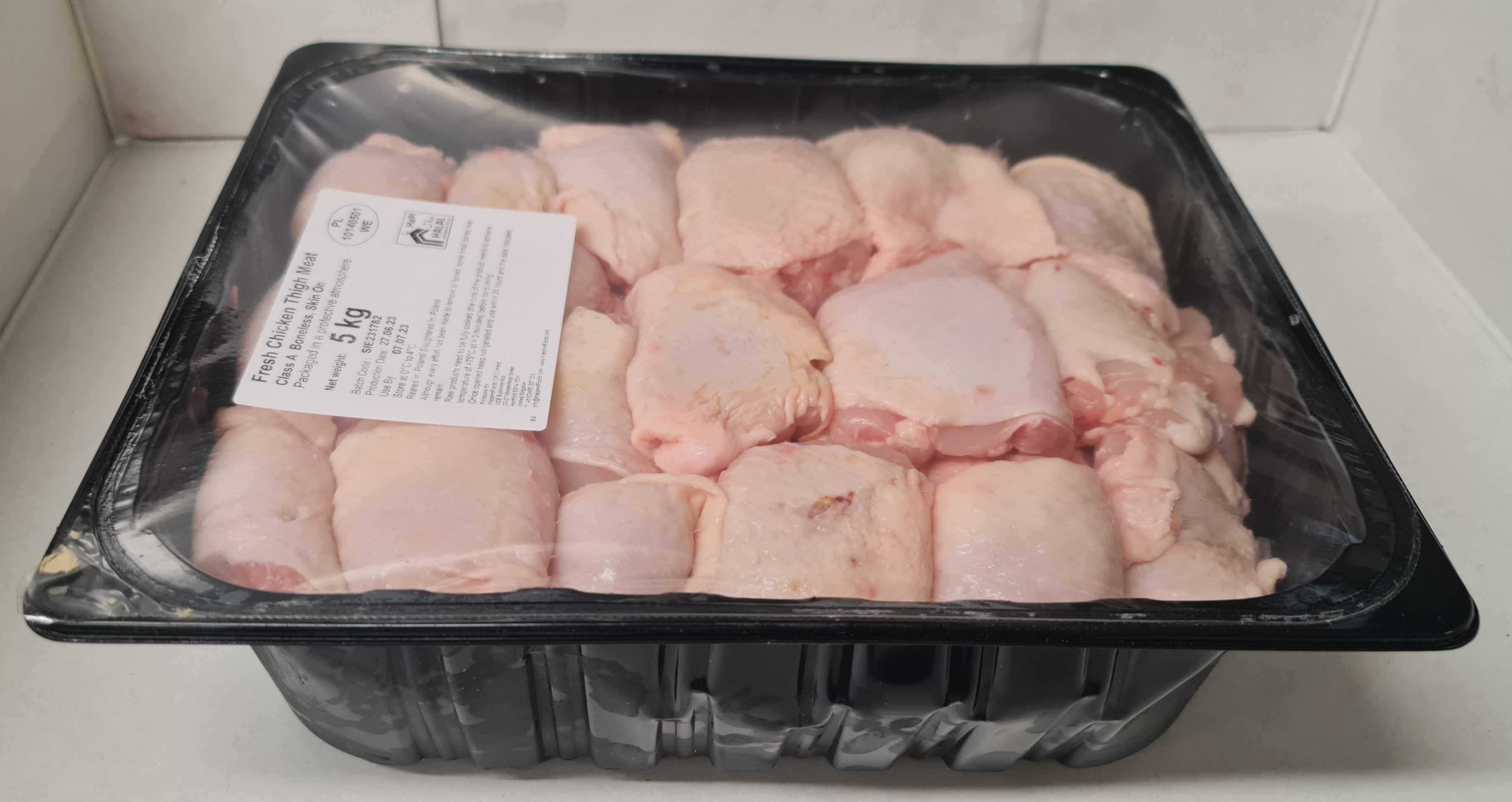 Thigh meat skin on 껍질있는닭다리살 £4.90/ kg 10kg