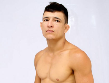 Lutador serrinhense Dony Terrier participa de duas lutas no México