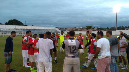 Opinião: Seleção de Santo Estevão coloca Serrinha em dificuldades com disciplina tática