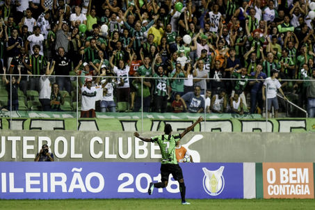 Vitória é derrotado pelo América-MG derrota e cai na tabela