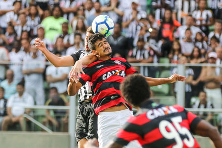 Vitória é derrotado na Arena Independência