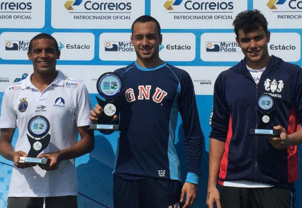 Allan do Carmo, de branco, garante vaga no Mundial da Hungria (Foto: Divulgação)