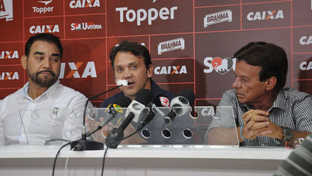 Petkovic é anunciado novo técnico do Vitória