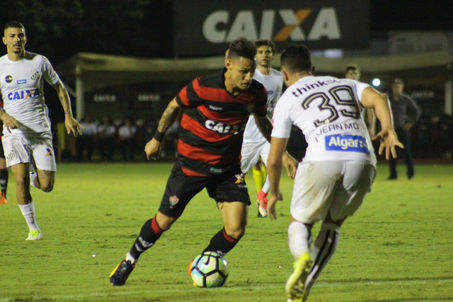 Copete decide e Vitória perde para o Santos no Barradão