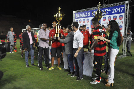 Vitória supera o Bahia e é Campeão Baiano SUB-15 e SUB-17