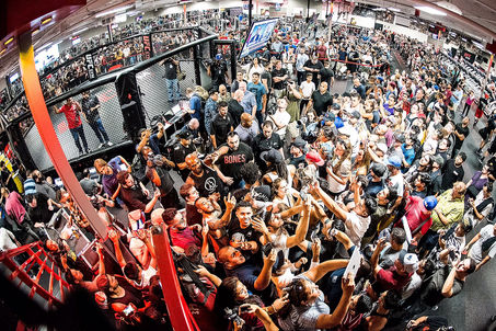 UFC 214: Terceiro dia tem disputa de Jones e Cormier por fãs e capoeira de Cyborg
