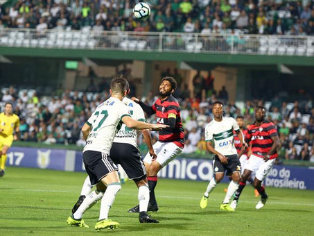 Vitória derrota Coritiba e deixa o Z-4