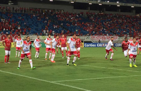 Sergipe e Vitória vencem e lideram Grupo E