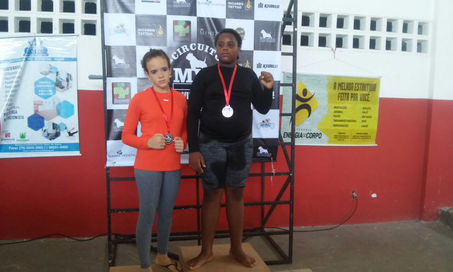 Equipe de jiu-jitsu de Santo Estevão conquista medalhas em Salvador