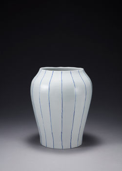 청화 줄무늬 백자호 1902