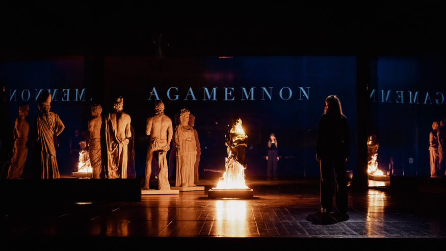 Un jour sans vent (Une Orestie) : Das Plateau brûle pour Eschyle et enflamme la scène d’une fièvre poétique