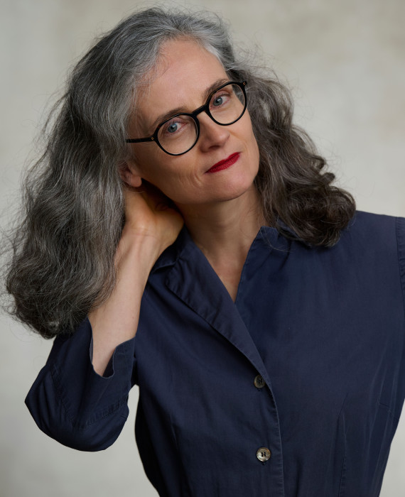 Anne Godard (c) Stéphan Gladieu/Actes Sud