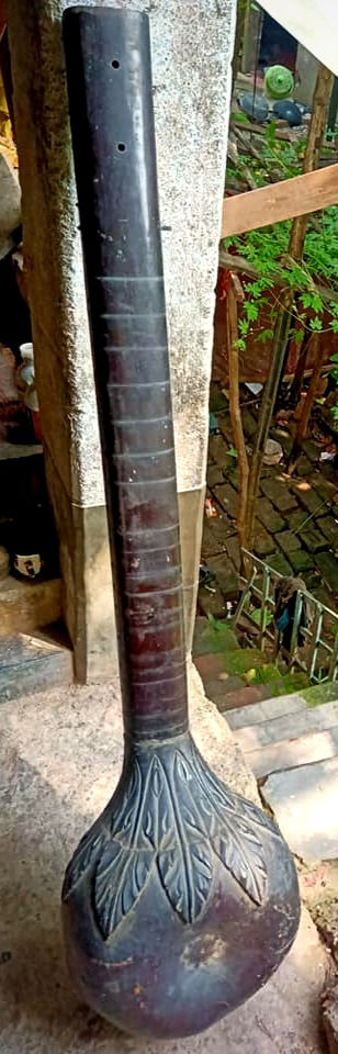 Thumbnail: Early-20th Century Kachuwa Anonyme Sitars