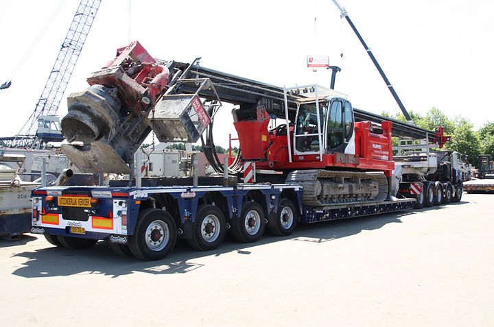 A 4-axle Nooteboom low loader from Gebr.van 't Hek from the Beemster in the Netherlands
