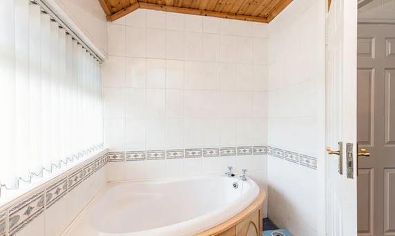 eyJidWNrZXQiOiJtZWRpYW1hc3Rlci1zM2V1IiwiZWRpdHMiOnsicmVzaXplIjp7ImZpdCI6Imluc2lkZSIsIndpZH