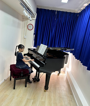 Mikaela WONG.jpg