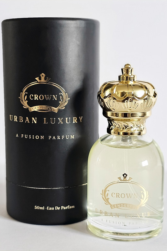 perfume con tapa puesta_editado_editado.jpg