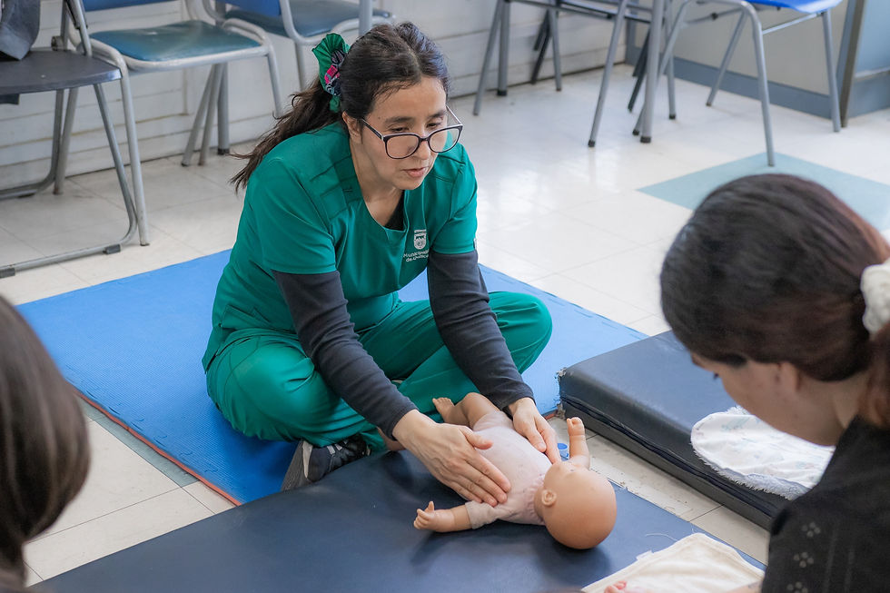 TALLER DE MASAJE INFANTIL PARA NIÑAS Y NIÑOS EN CESFAM MANUEL BUSTOS HUERTA
