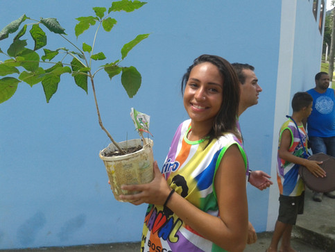 Casa de Recuperação Dom Bosco - Plantio Reflorestar é Viver-carnaval_2016_070.jpg