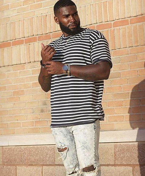 5 shirts every college student must own