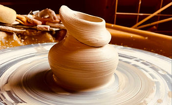 initiation au tour de potier dans le lauragais en cours particuliers a saint germier. la talpa topo causette