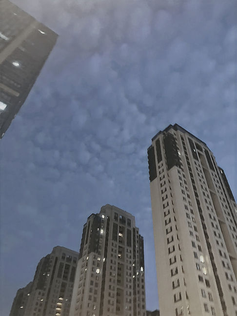 小区的天空_edited.jpg