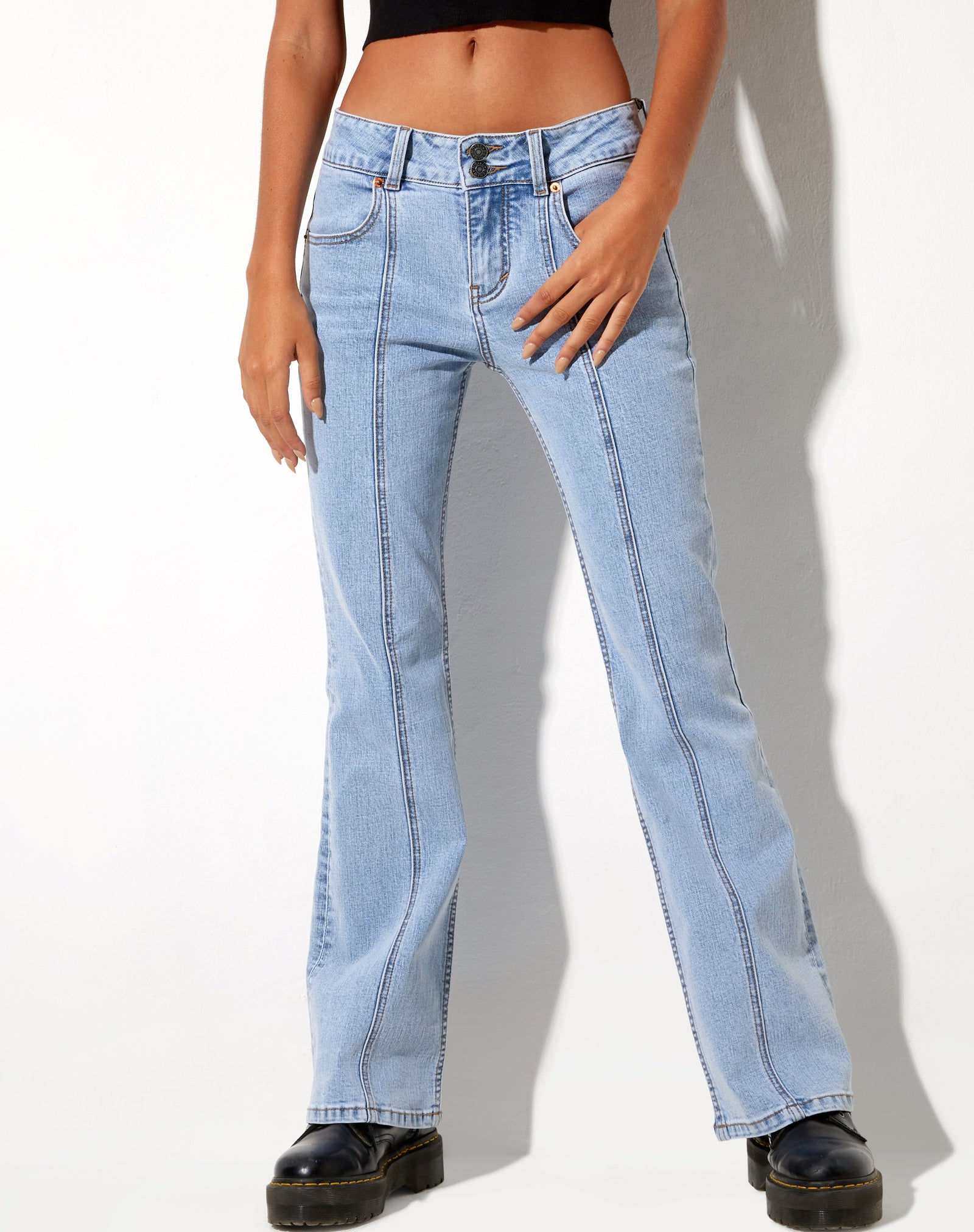 LOW RISE SEAM JEANS IN SUPER LIGHT WASH BLUE