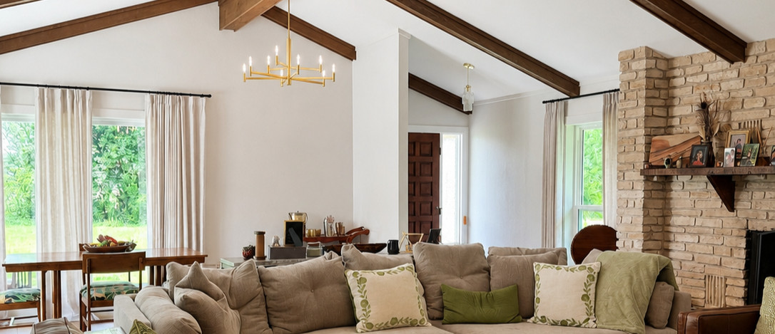 Living Room_edited.jpg