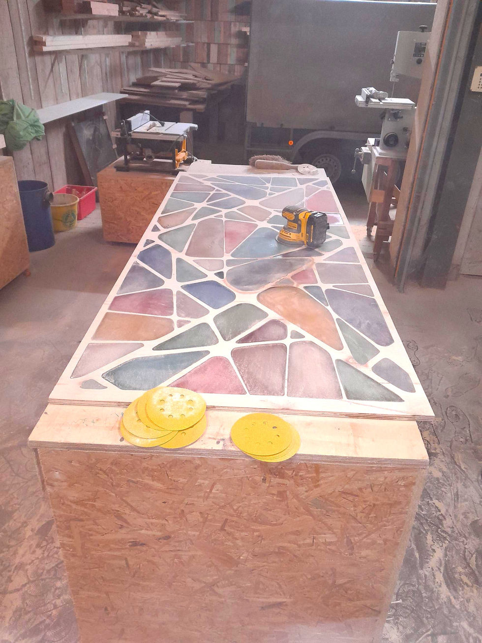 création porte avec machine CNC et résine epoxy