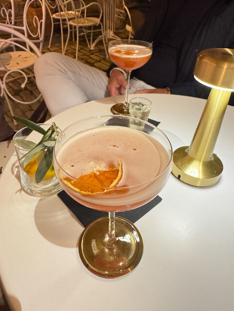 8EE9D408-3796-4AF2-AE86-70F8FFF9706A