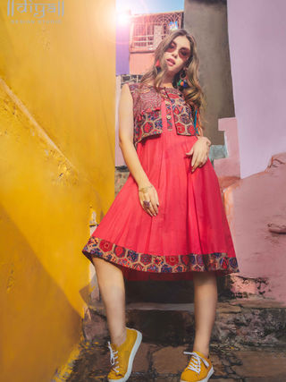 DIYA DESIGNS