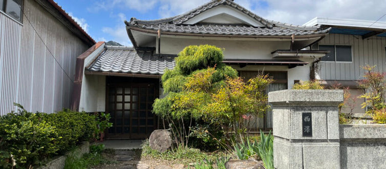 坂城町I.Cまで車で6分!!坂城町南条 中古住宅