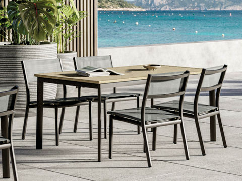 Gloster Metz outdoor furniture