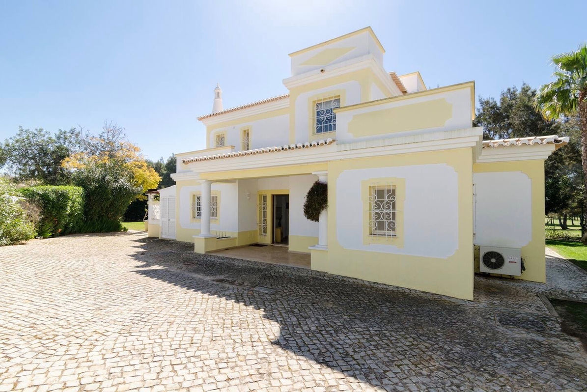 Casa Masuel Entree